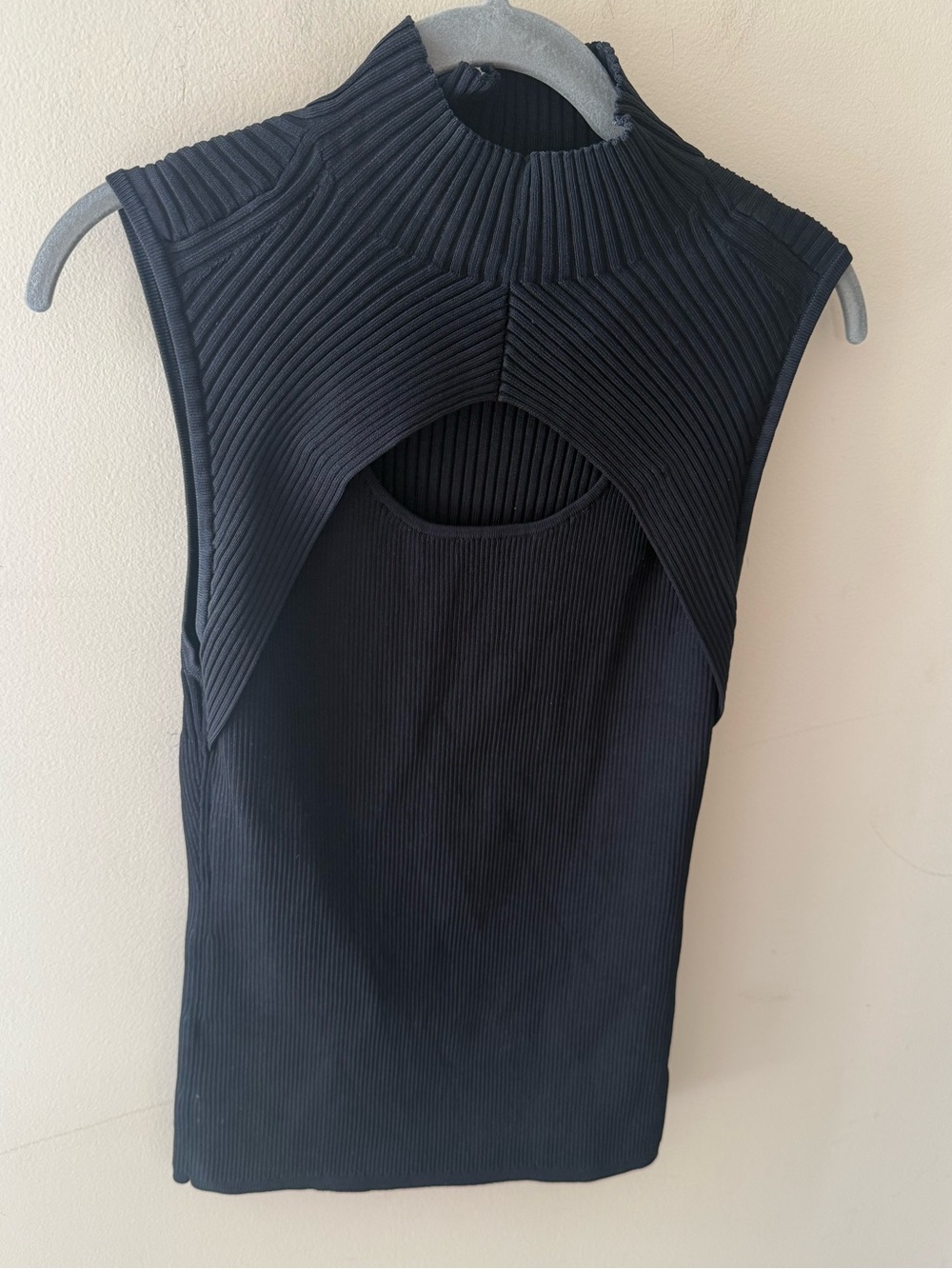 White House Black Market sleeveless stretchy black mock neck size L